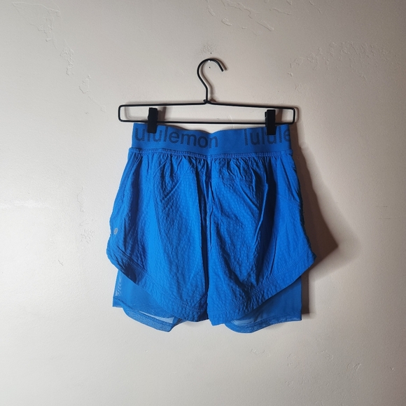 Lululemon Logo Waistband HR Train Short Size 6 - Picture 4 of 7